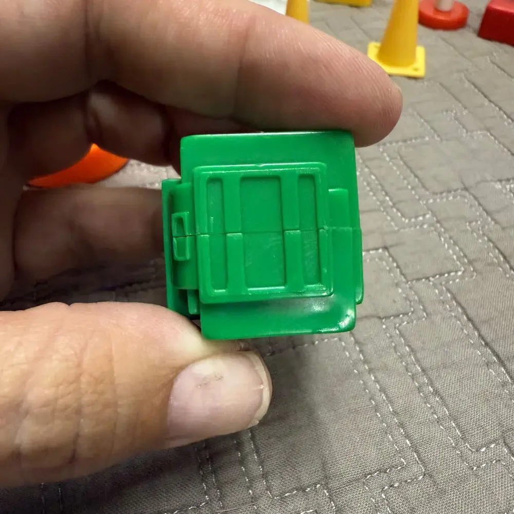 Fisher Price Geotrax Lot Signs Traffic Lights Tree Cones Replacement Pieces